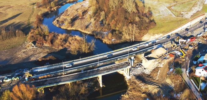 Rozpoczęto rozbiórkę starego mostu w Łęcznej